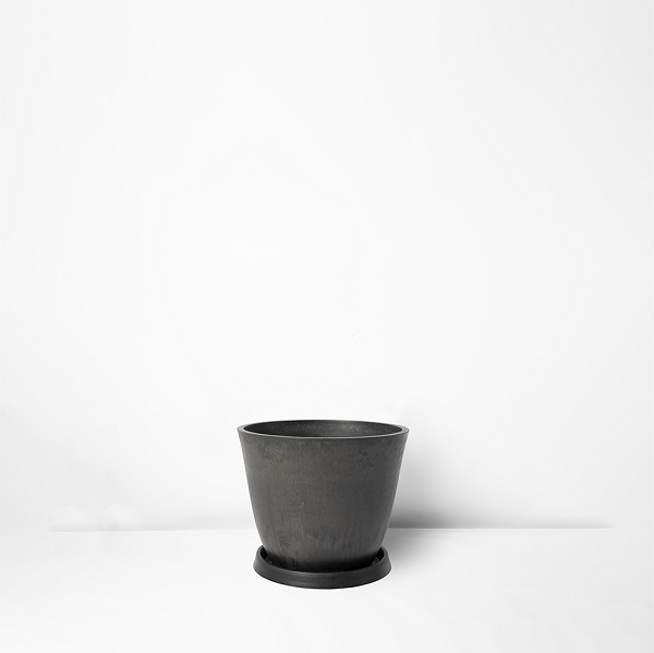 The+Unicorn+Pot260_Black